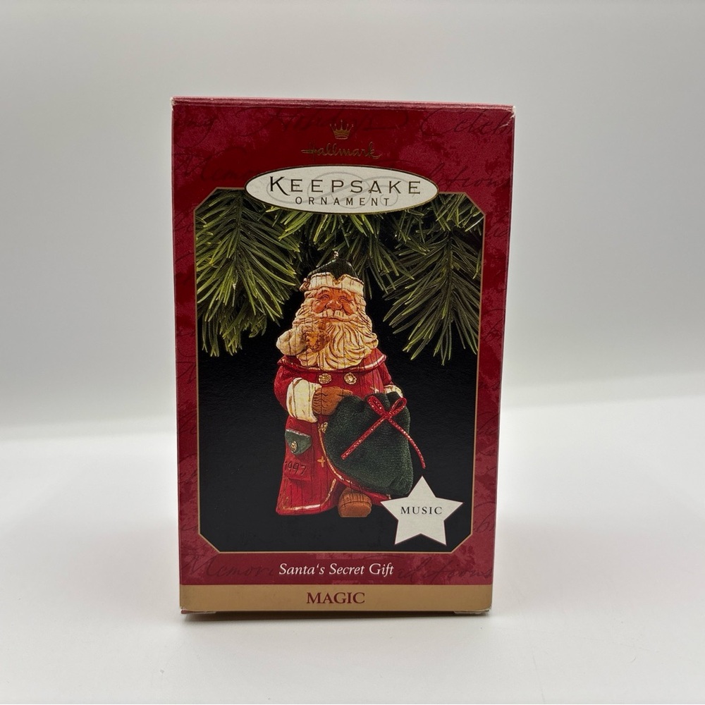 Hallmark Keepsake Ornament 1997 Santa’s Secret Gift Handcrafted Old-World Santa - Picture 9 of 12